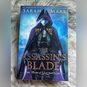 The Assassin’s Blade paperback by Sarah J Maas